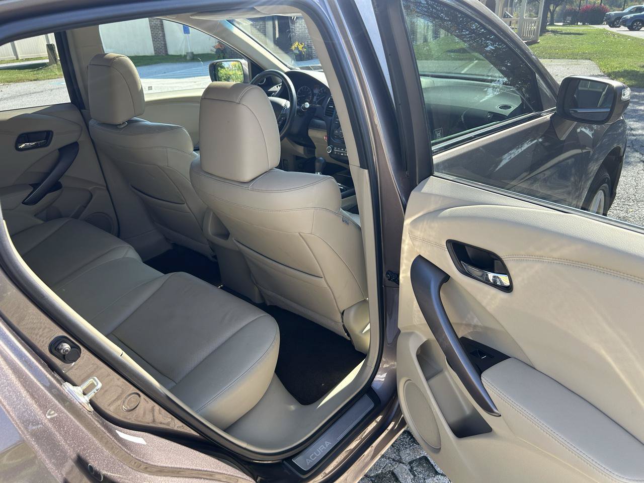 Used 2013 Acura RDX w/ Technology Package AWD/4WD image 16