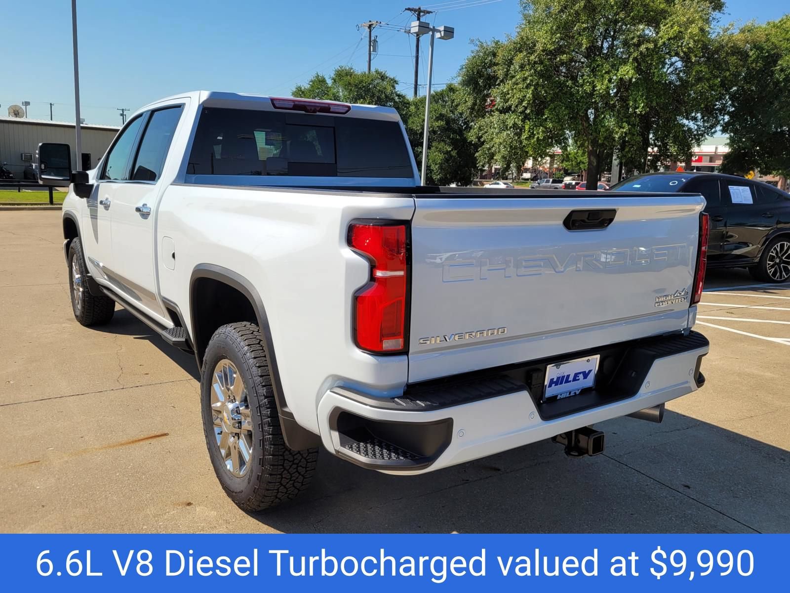New 2026 Chevrolet Silverado 2500 High Country w/ High Country Premium Package AWD/4WD video 3