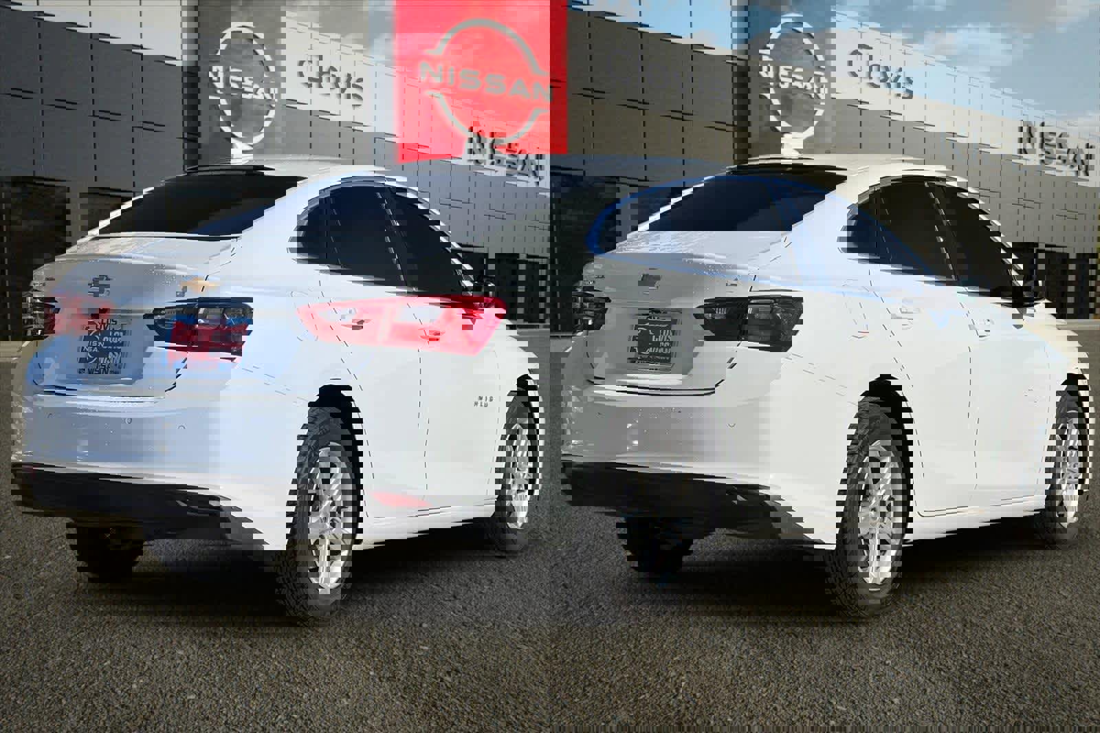 Used 2024 Chevrolet Malibu LT video 3