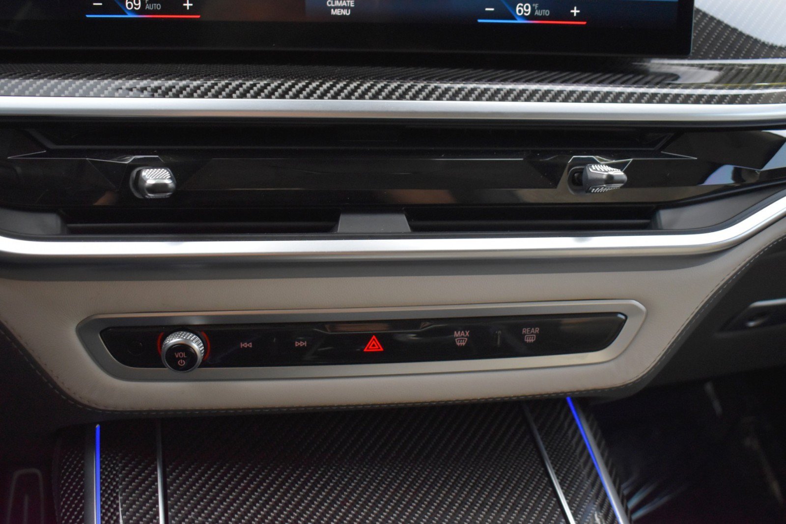 Used 2023 BMW X7 M60i AWD/4WD image 21