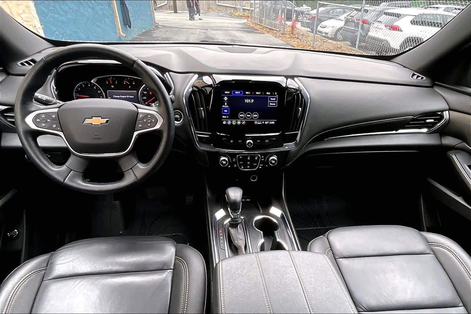 Used 2023 Chevrolet Traverse LT AWD/4WD image 15