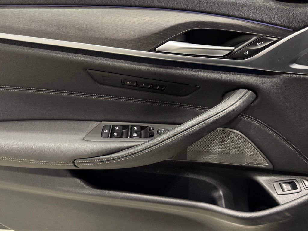 Certified 2023 BMW 530e xDrive w/ Premium Package image 19