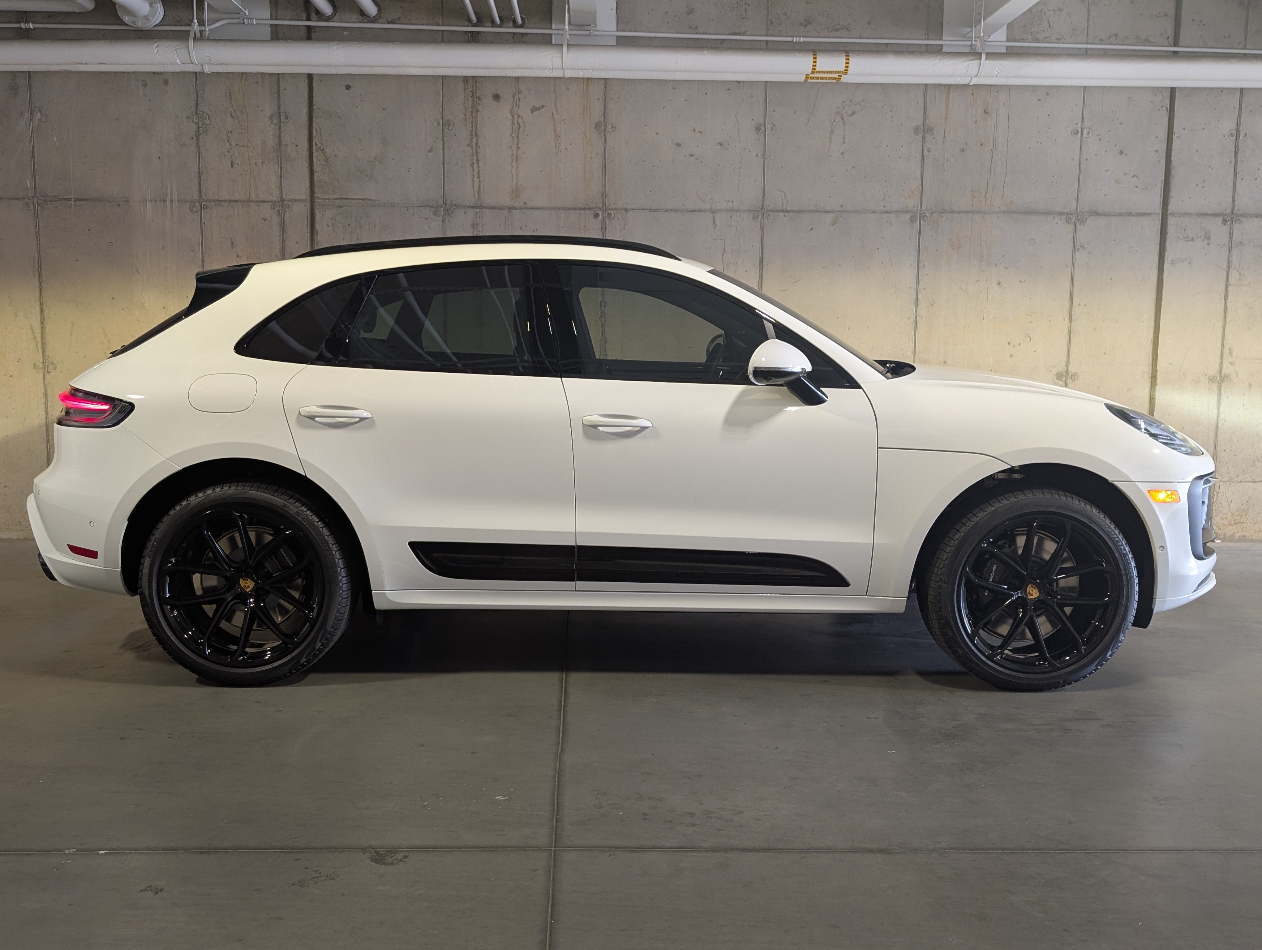 New 2026 Porsche Macan GTS AWD/4WD image 10