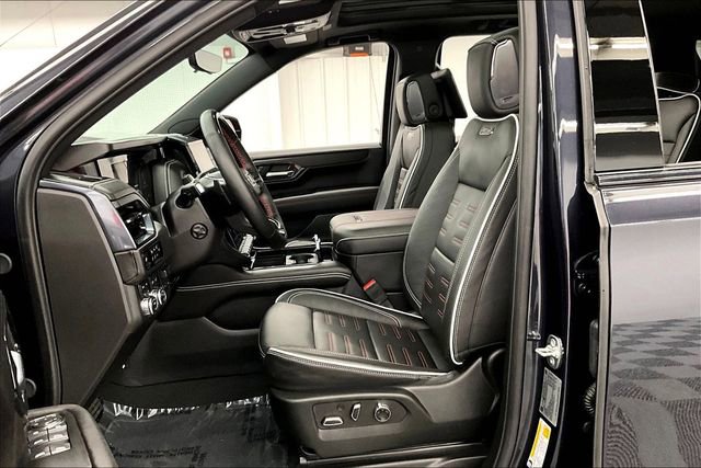 Used 2025 GMC Yukon AT4 Ultimate AWD/4WD image 24