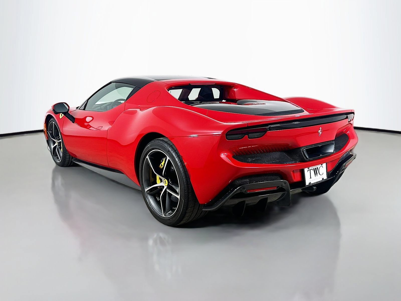 Used 2025 Ferrari 296 GTB RWD image 7