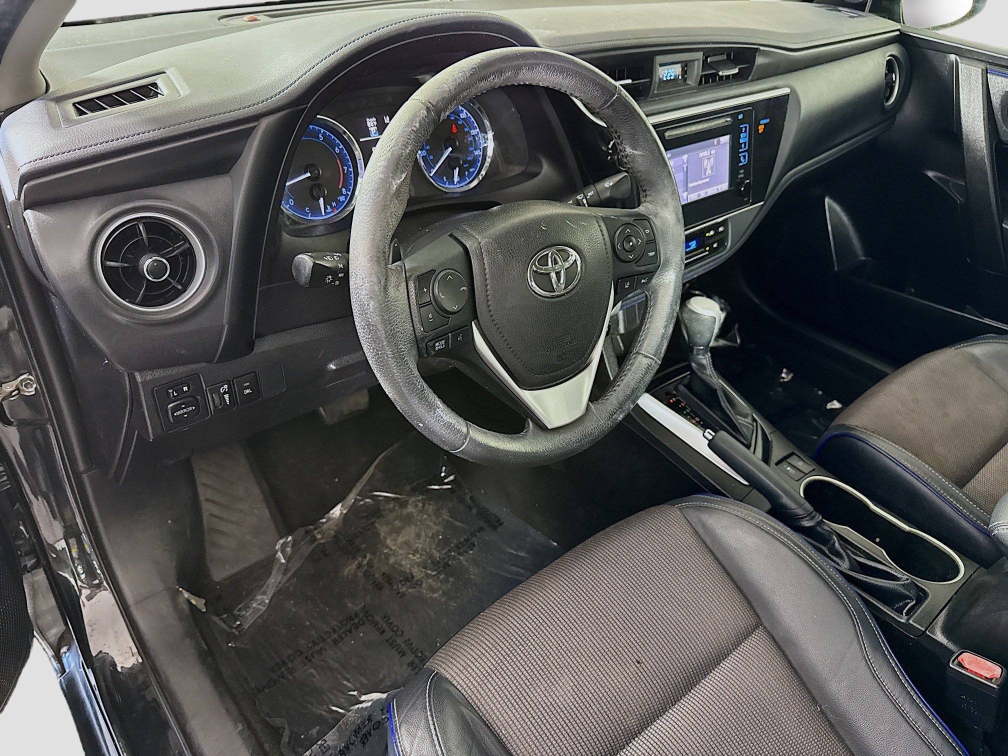 Used 2018 Toyota Corolla SE FWD image 22