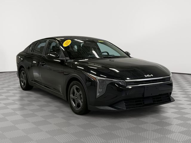Used 2025 Kia K4 FWD image 1