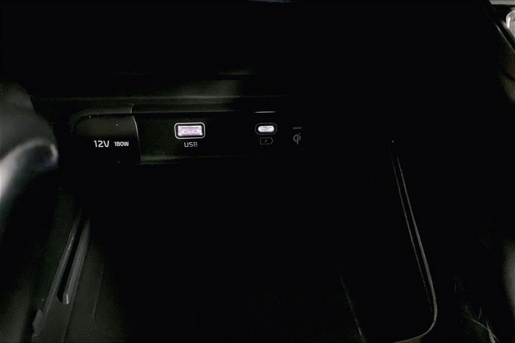 Used 2025 Kia Telluride S image 32