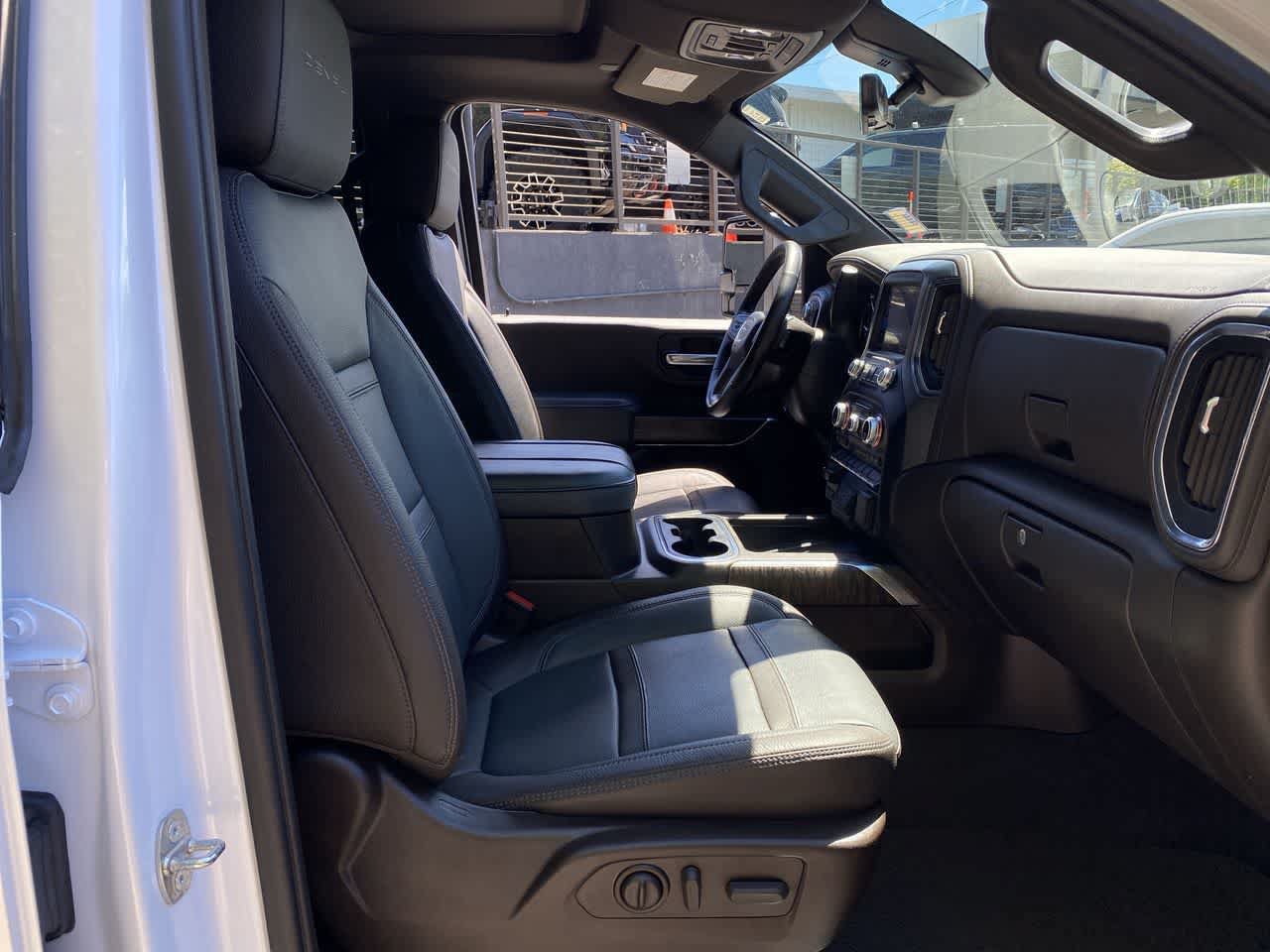 Used 2023 GMC Sierra 3500 Denali w/ Denali Ultimate Package AWD/4WD image 18