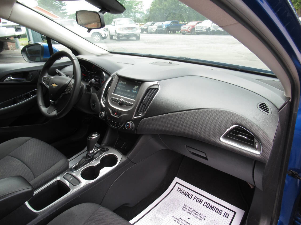 Used 2017 Chevrolet Cruze LT w/ Convenience Package image 10