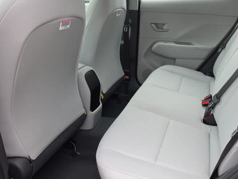 New 2027 Hyundai Kona SE FWD image 20