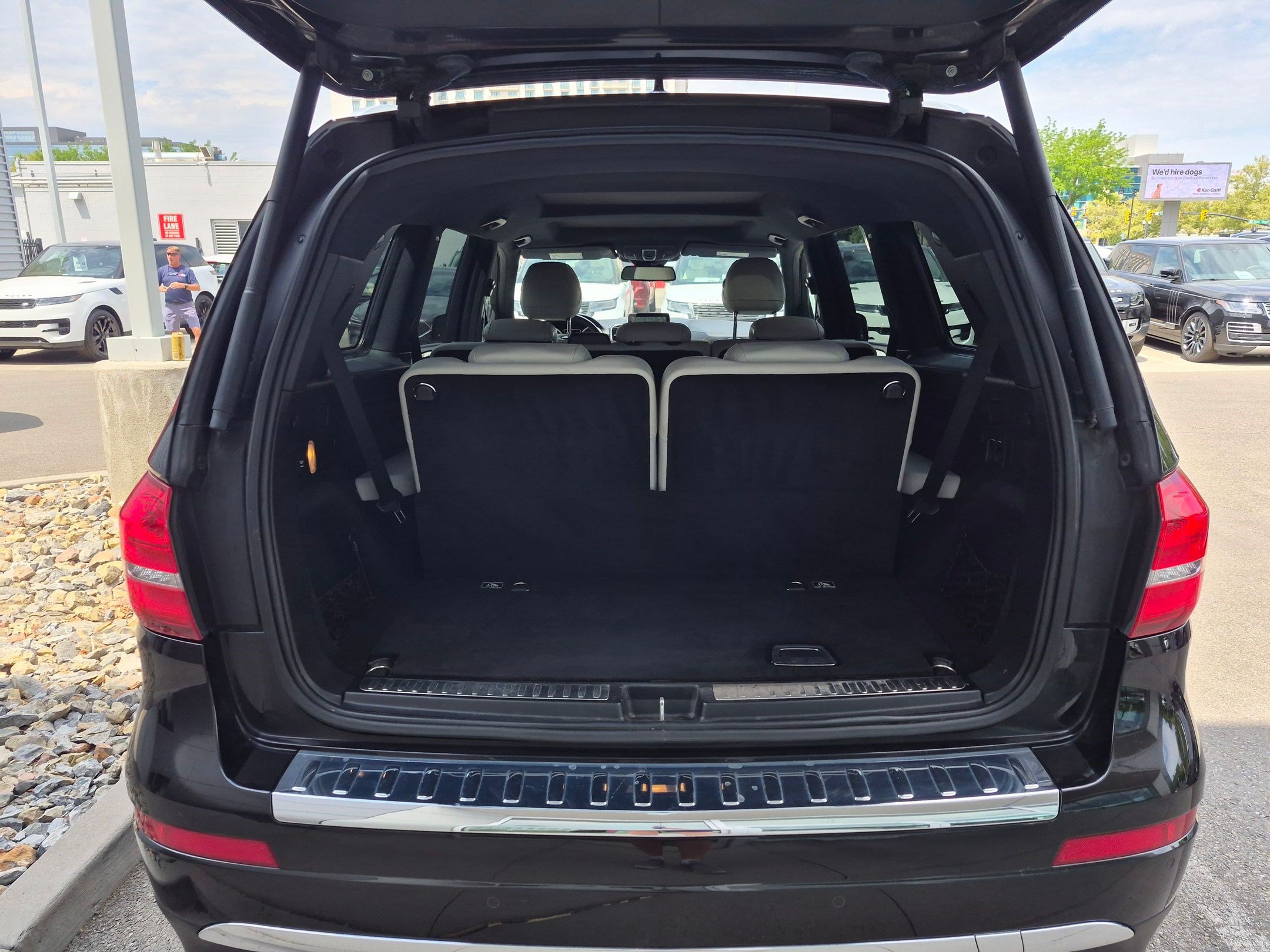 Used 2017 Mercedes-Benz GLS 450 4MATIC image 28