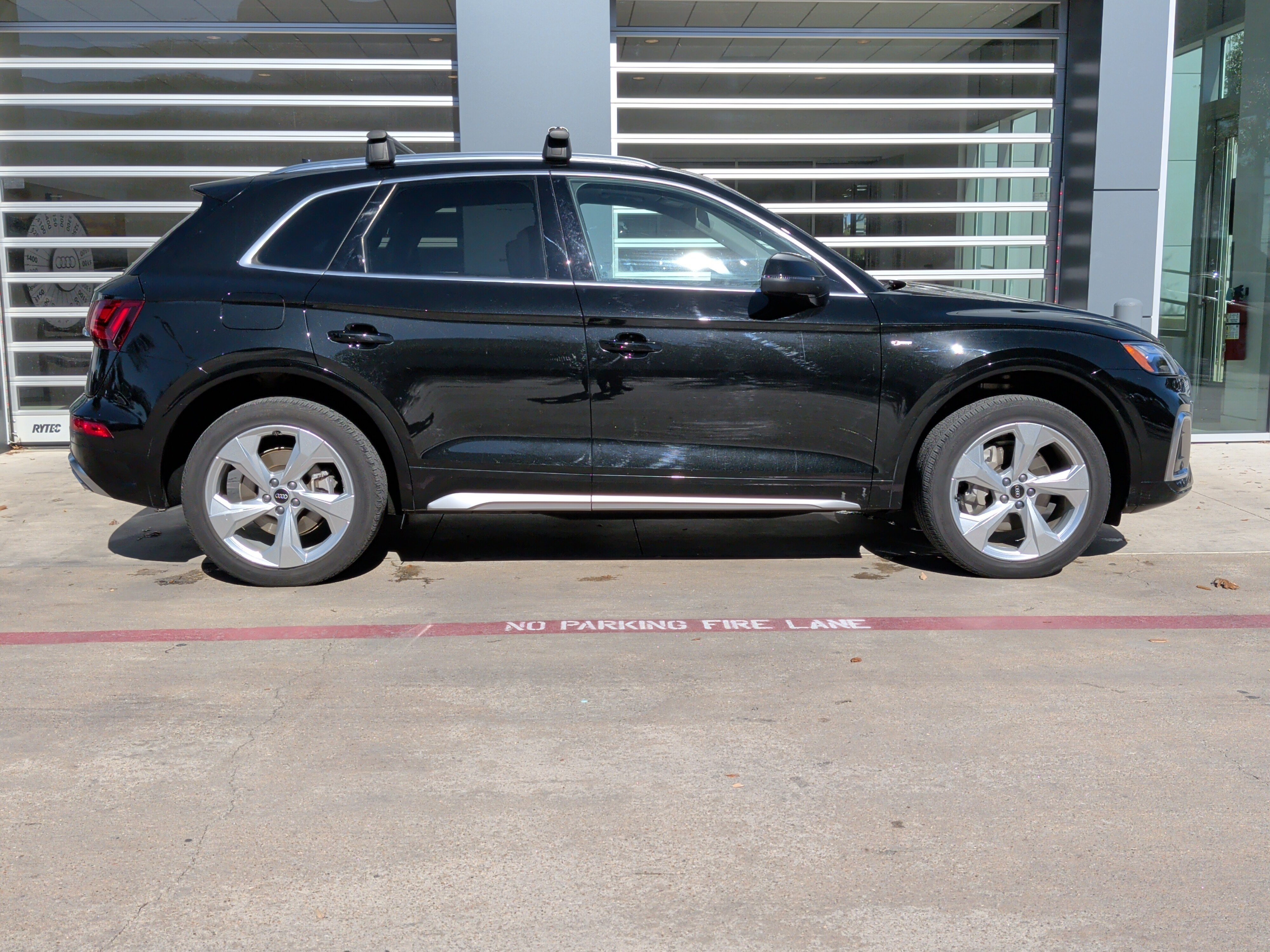 Used 2023 Audi Q5 2.0T Premium Plus w/ Premium Plus Package image 11