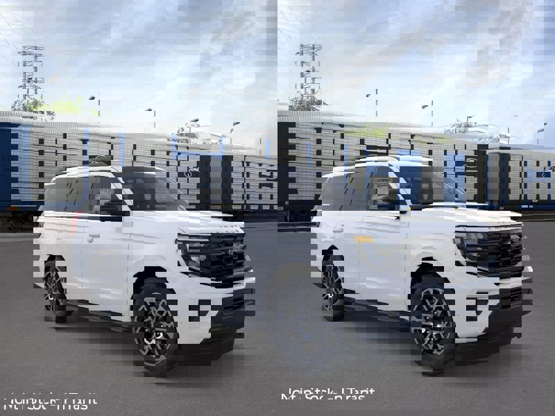 New 2025 Ford Expedition Active image 30