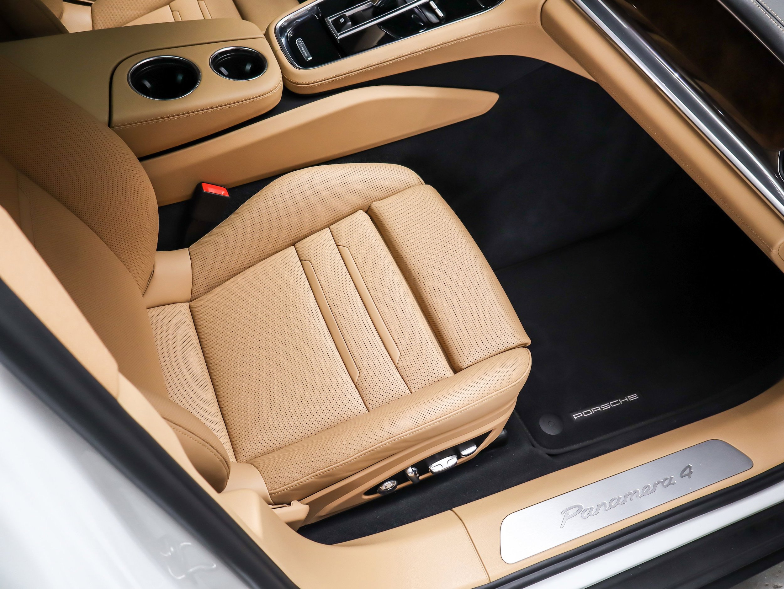 Certified 2019 Porsche Panamera 4 AWD/4WD image 36