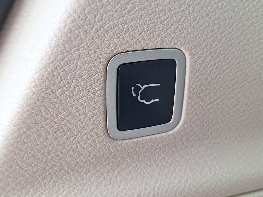 Used 2022 Chrysler Pacifica Touring-L FWD image 29
