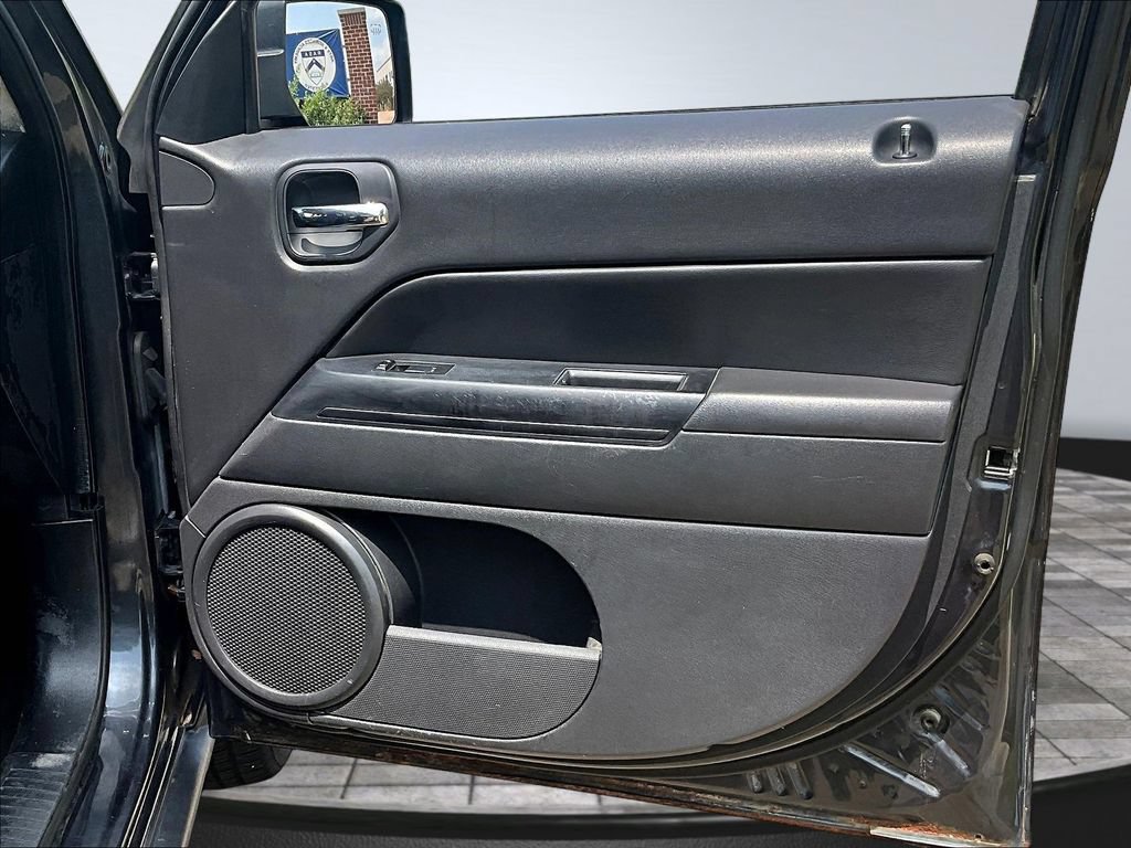 Used 2014 Jeep Patriot Sport w/ Power Value Group AWD/4WD image 24