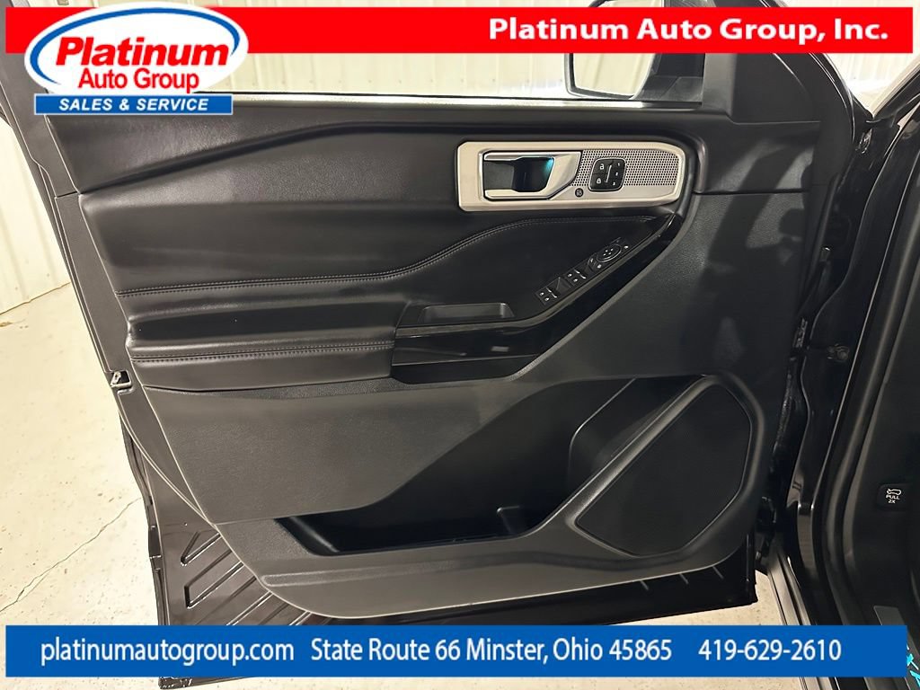 Used 2021 Ford Explorer Platinum w/ Equipment Group 601A AWD/4WD image 27