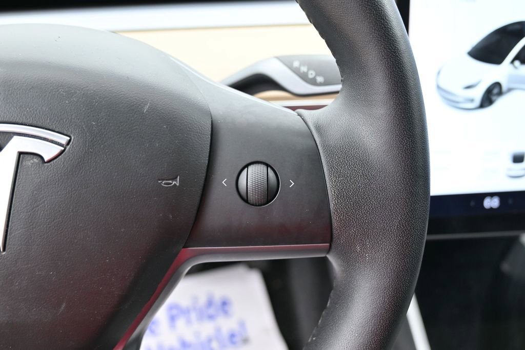 Used 2020 Tesla Model 3 Standard Range RWD image 18