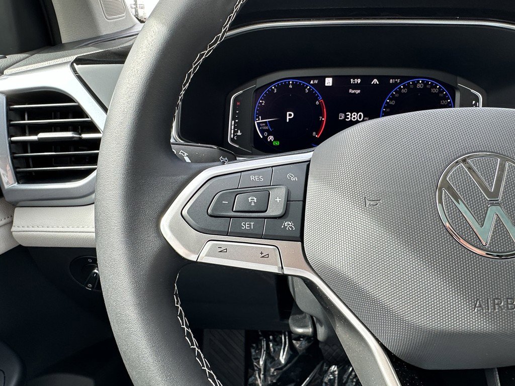 New 2025 Volkswagen Taos SEL image 21