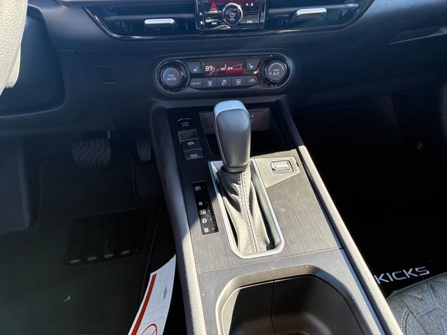 New 2026 Nissan Kicks SV w/ SV Premium Package FWD image 17