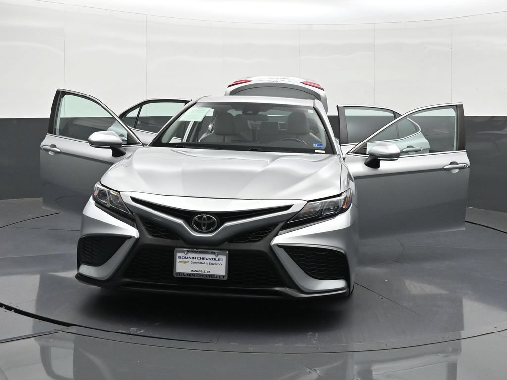 Used 2021 Toyota Camry SE w/ Cold Weather Package AWD/4WD image 44