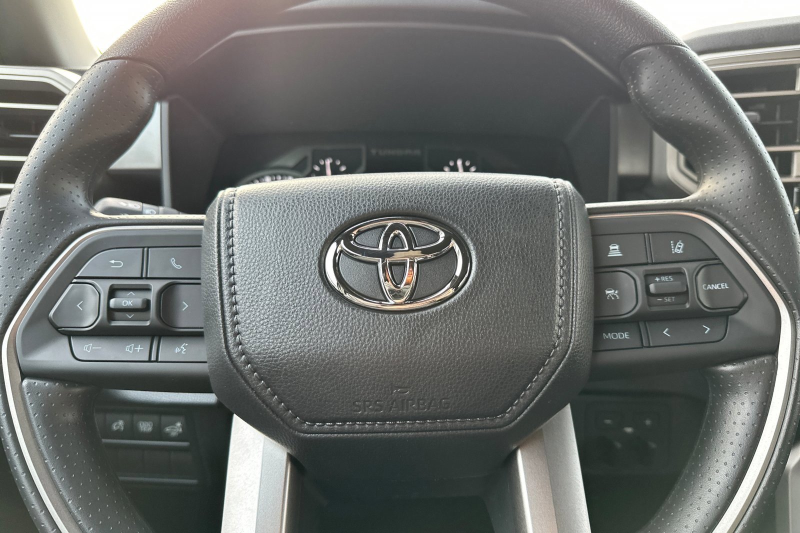 New 2025 Toyota Tundra SR5 w/ SR5 Convenience Package AWD/4WD image 21