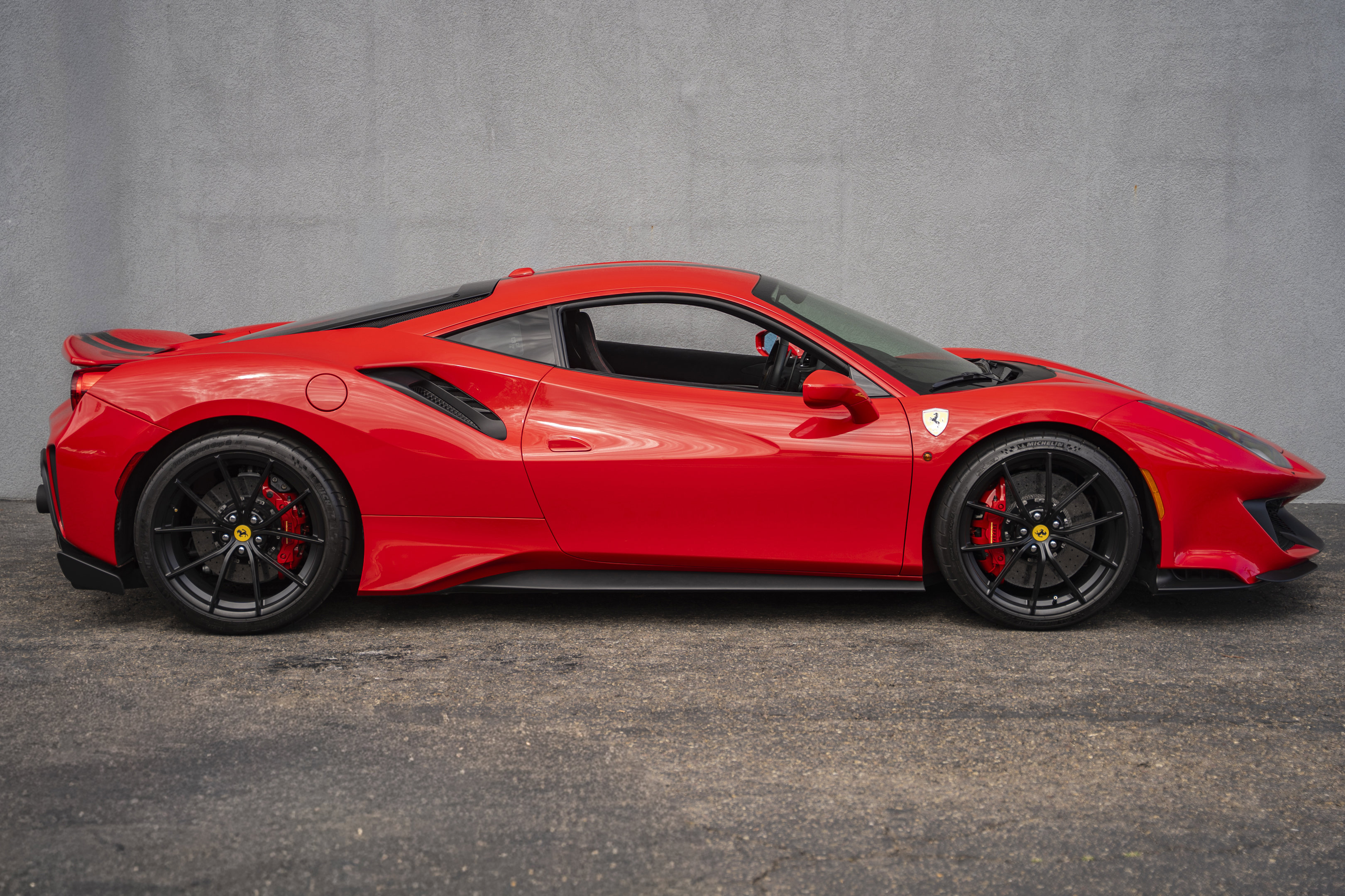 Certified 2020 Ferrari 488 Pista Coupe RWD image 6