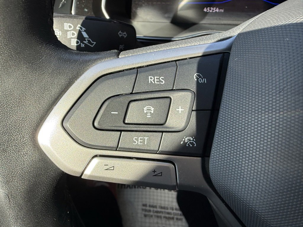 Used 2024 Volkswagen Jetta SE image 19