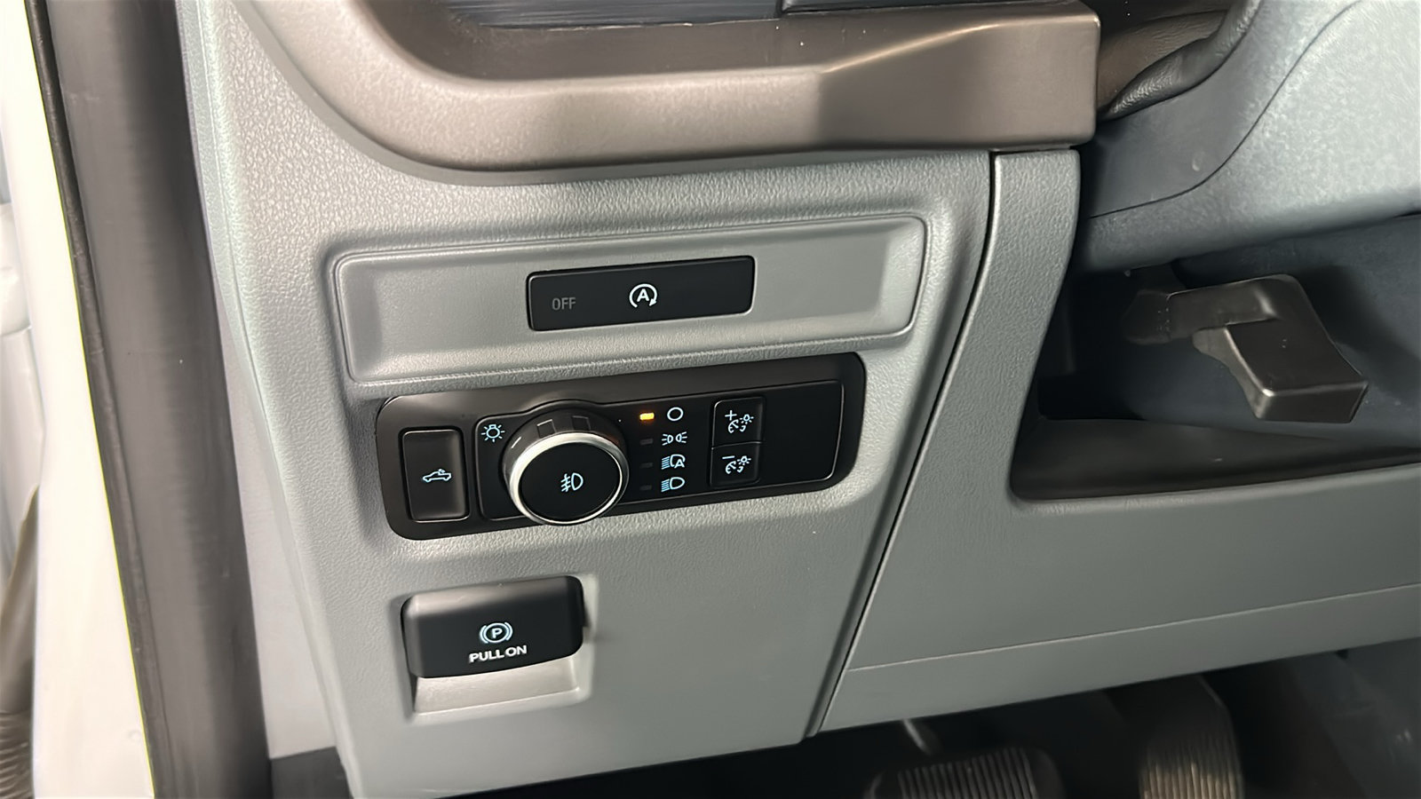 Used 2025 Ford F150 XLT AWD/4WD image 23