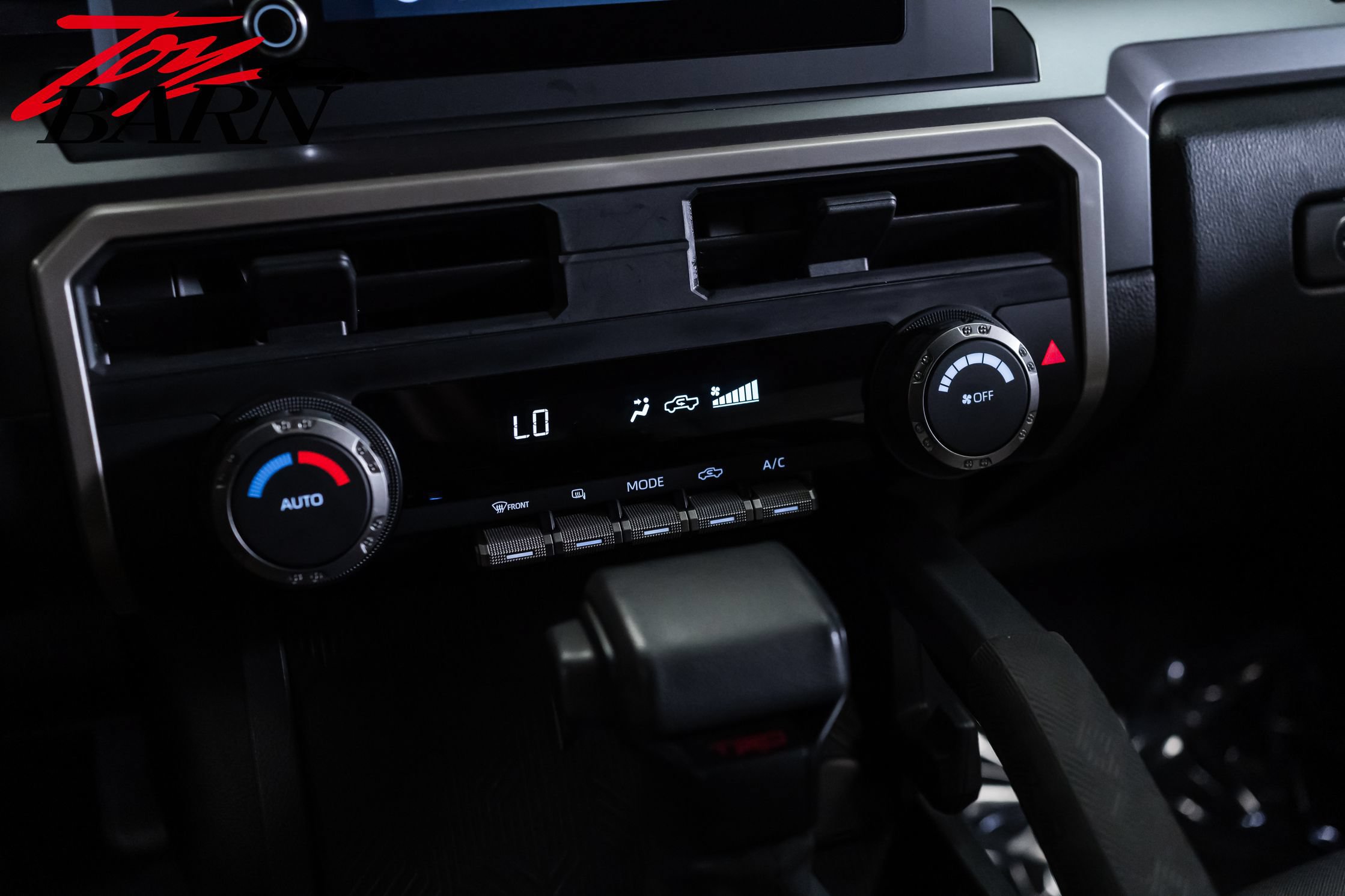 Used 2025 Toyota Tacoma TRD Off-Road AWD/4WD image 32