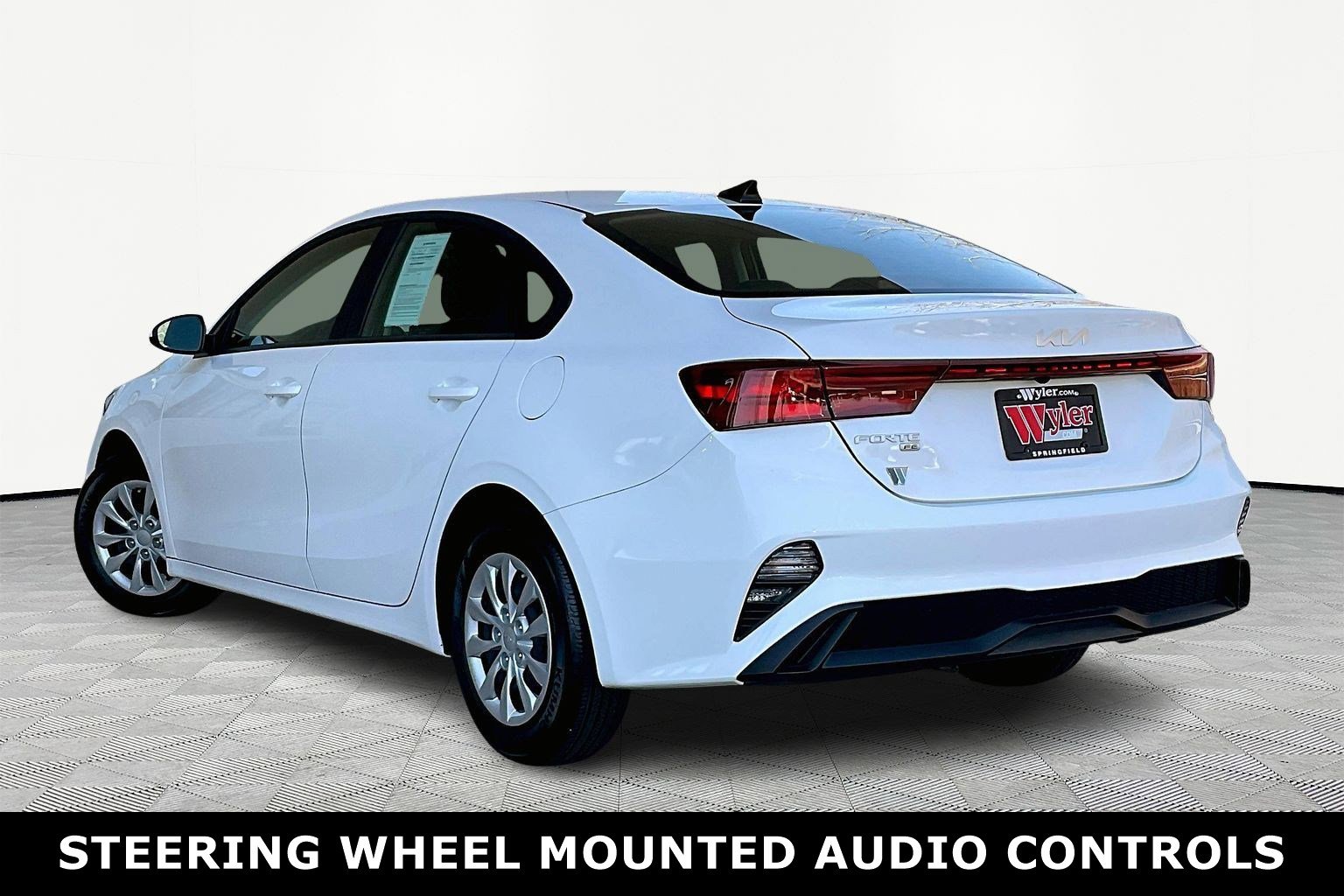 Used 2024 Kia Forte LX image 4