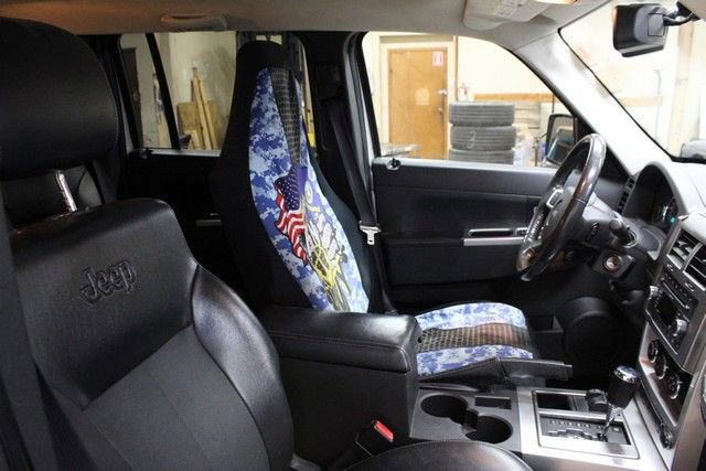 Used 2010 Jeep Liberty Limited image 11