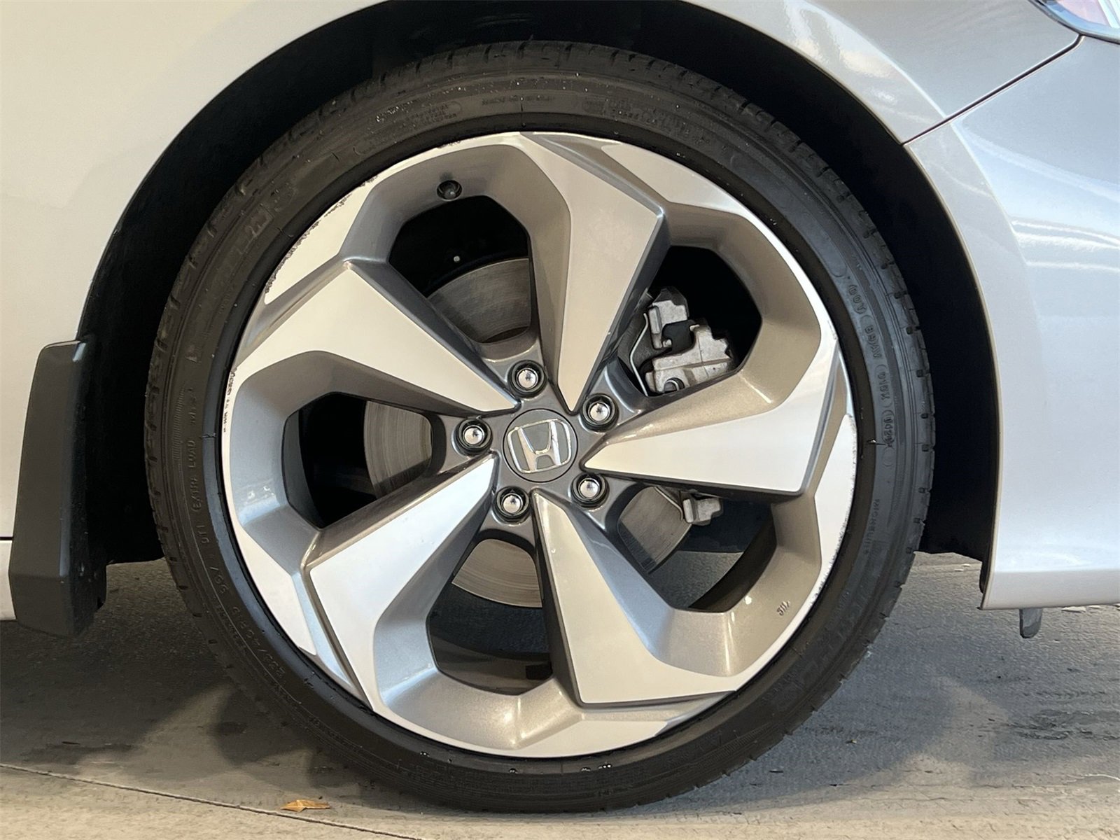 Used 2020 Honda Accord Touring image 10