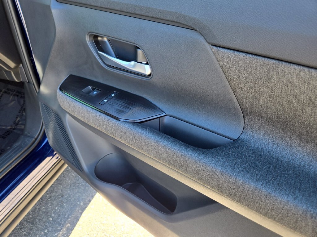 New 2027 Nissan Kicks SV w/ SV Premium Package FWD image 24