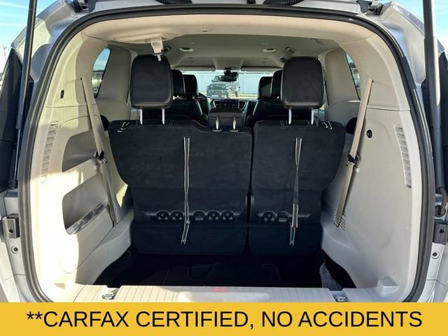 Used 2024 Chrysler Pacifica Touring-L image 5