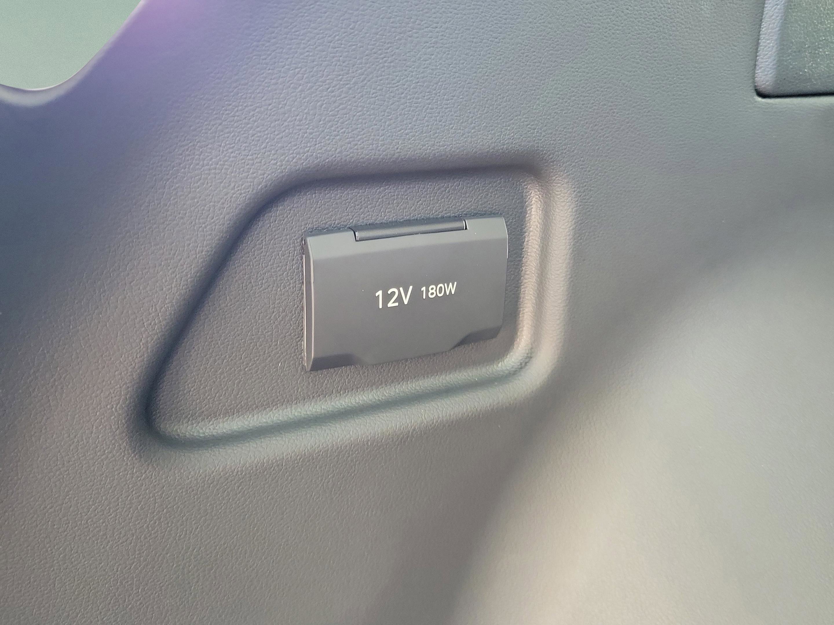 New 2026 Hyundai Tucson Blue SE image 5