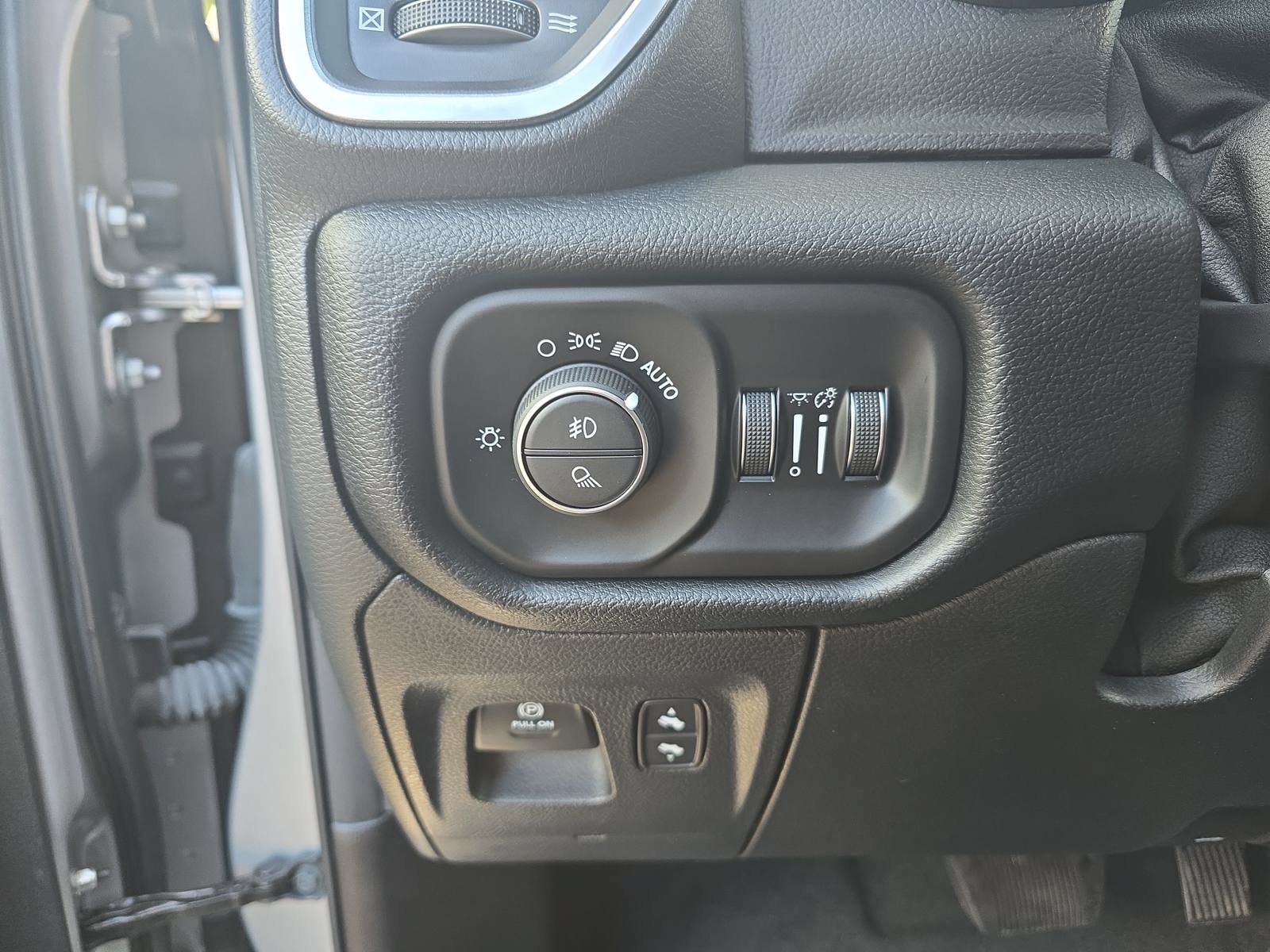 Used 2021 RAM 1500 Laramie AWD/4WD image 26