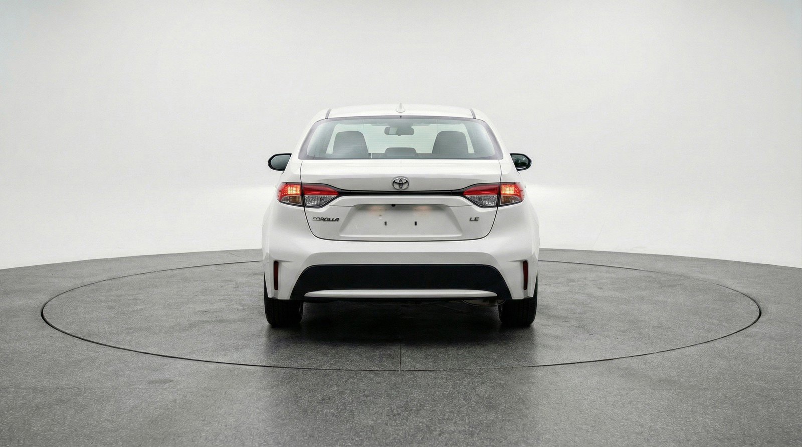 Used 2025 Toyota Corolla LE image 7