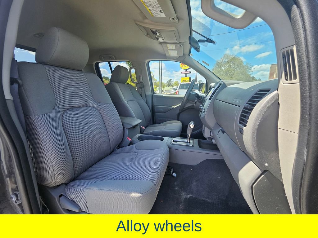 Used 2019 Nissan Frontier SV image 29