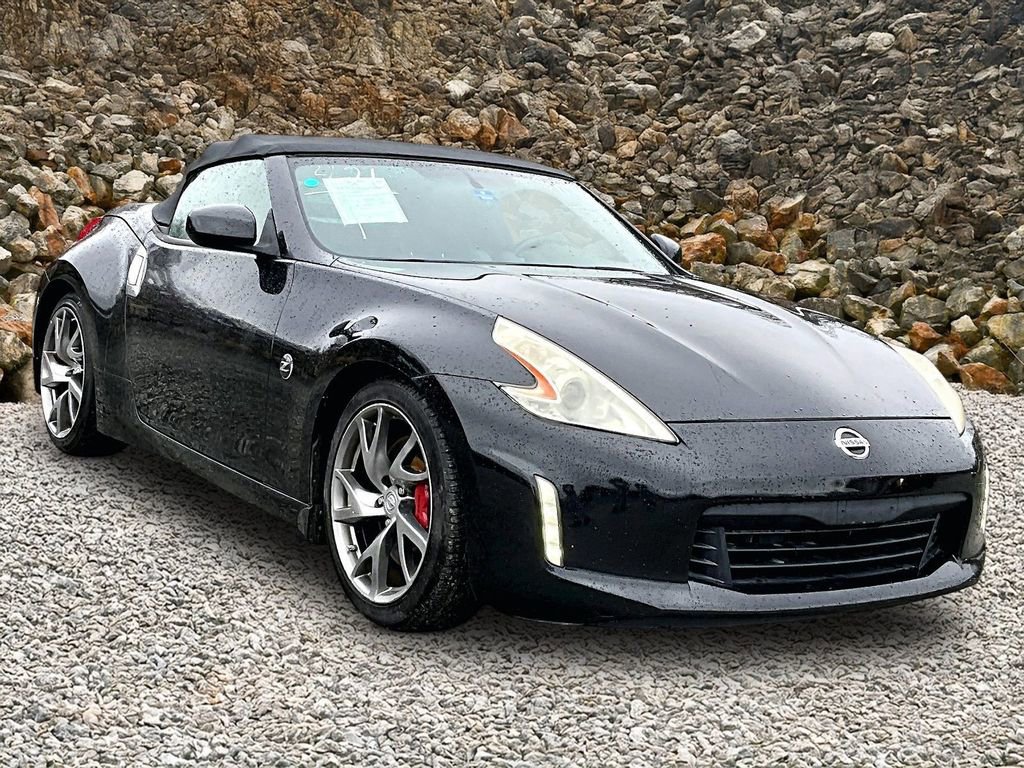 Used 2014 Nissan 370Z Touring w/ Sport Package image 9