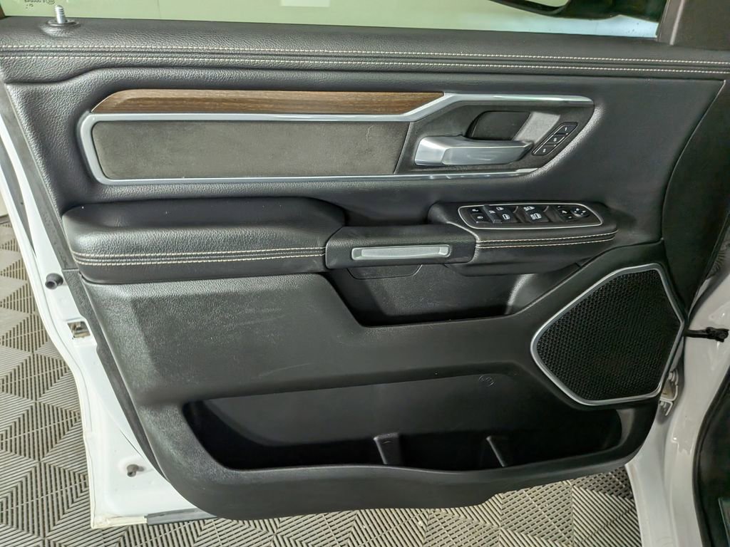 Used 2022 RAM 1500 Laramie AWD/4WD image 14