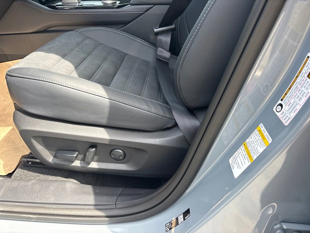 New 2026 Mitsubishi Outlander AWD image 21
