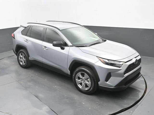 Used 2025 Toyota RAV4 LE image 28