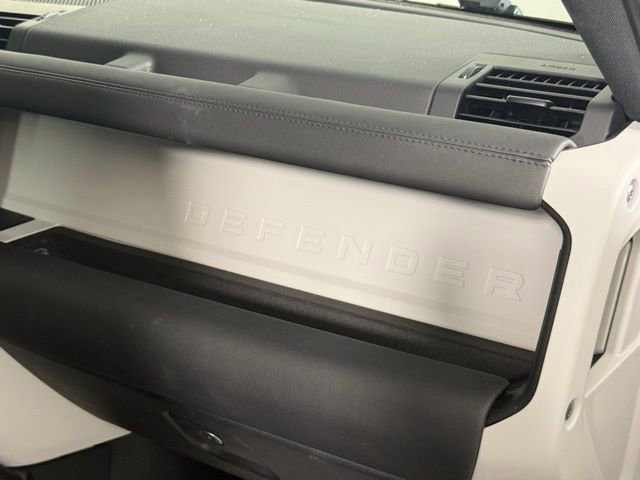 Certified 2025 Land Rover Defender 110 S AWD/4WD image 32
