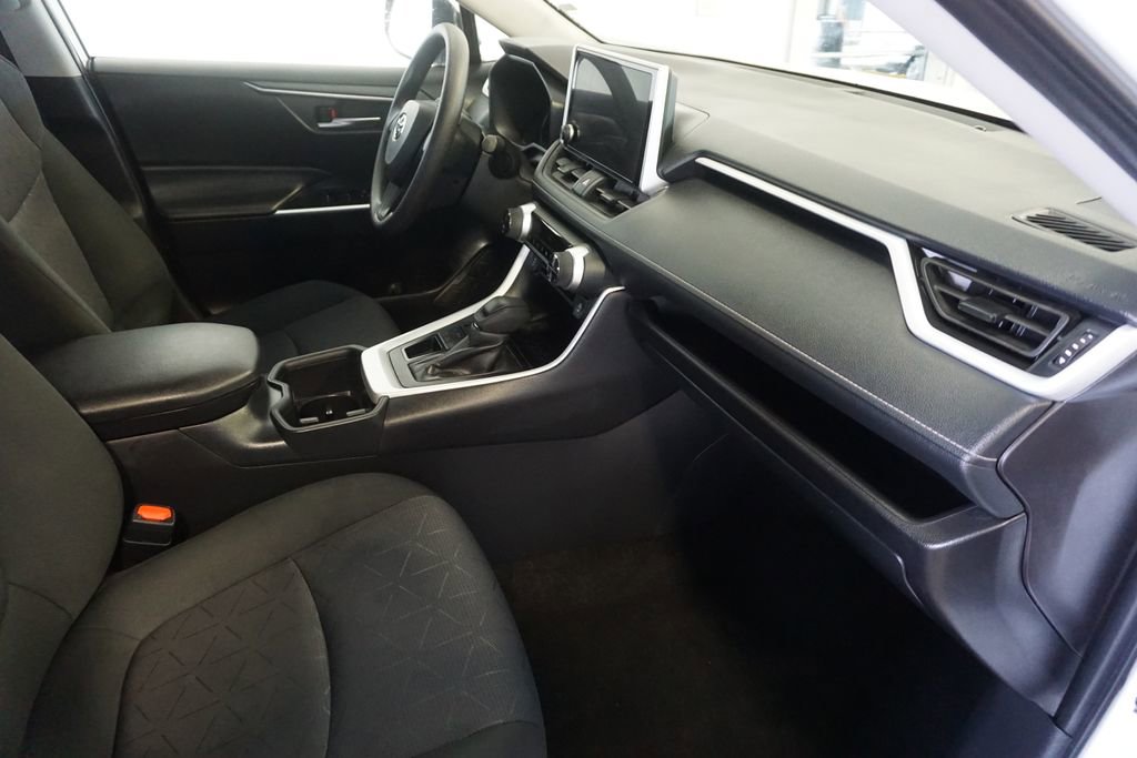 Certified 2025 Toyota RAV4 XLE AWD/4WD image 24