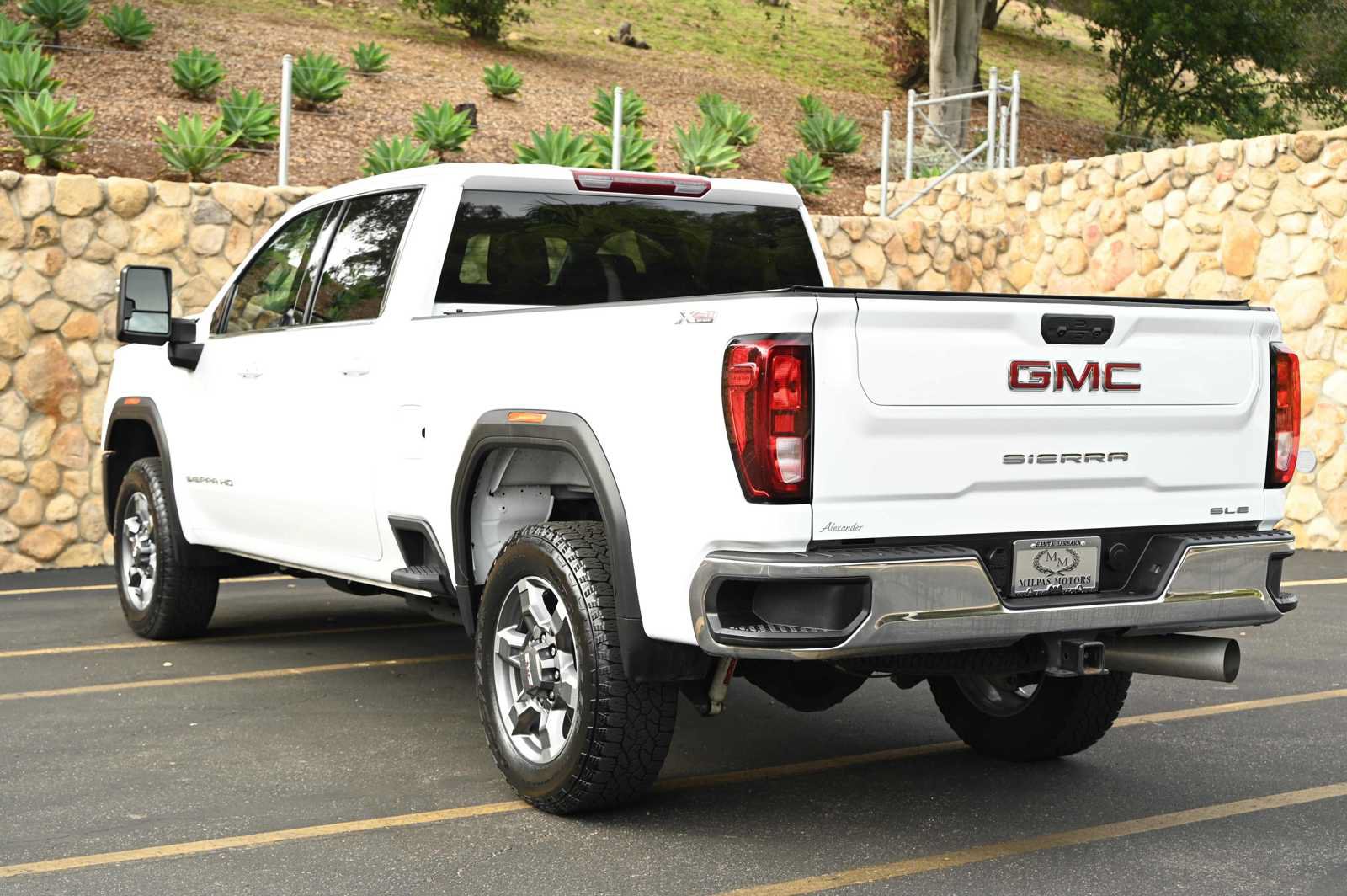 Used 2026 GMC Sierra 2500 SLE w/ SLE Value Package; AWD/4WD image 5