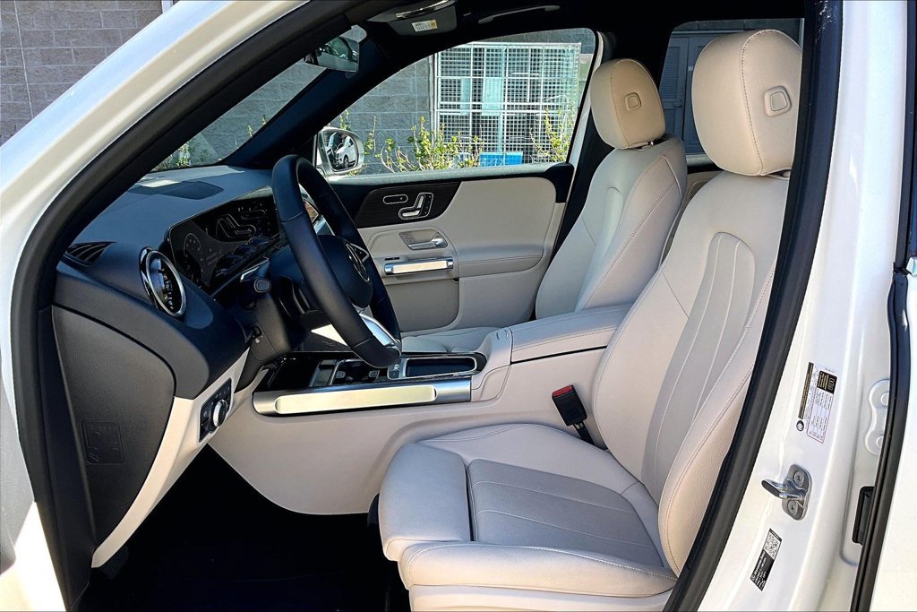 Used 2026 Mercedes-Benz GLB 250 4MATIC image 27