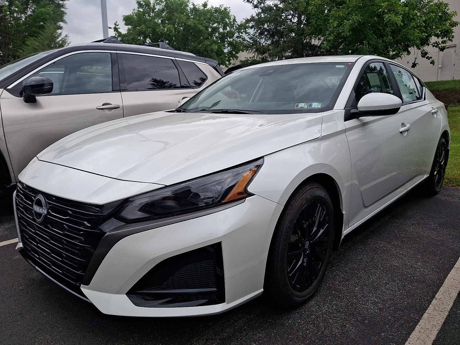 New 2026 Nissan Altima 2.5 SV FWD image 2