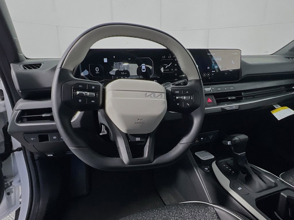 New 2025 Kia K4 GT-Line w/ GT-Line Sunroof Package FWD image 11